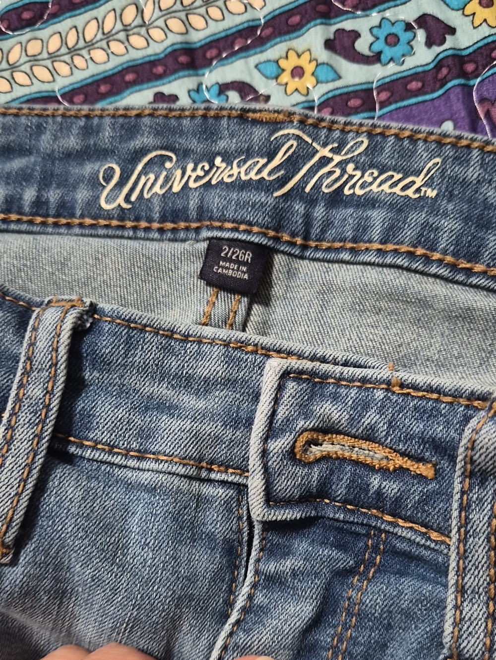 Universal Thread Light Blue High-Rise Women’s Jeans